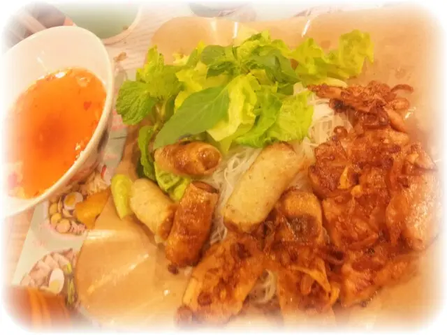 cha sats review - singaporean food stall noodles takeaway in