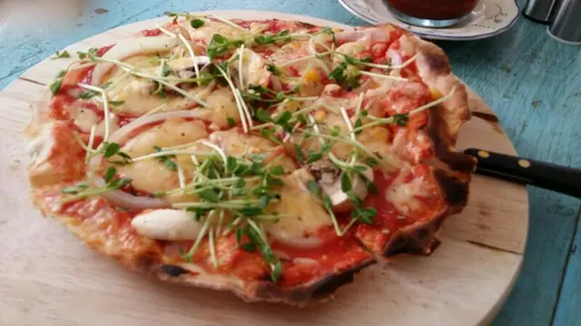 菠蘿，蕃茄pizza