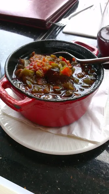 白酒煮西班牙辣肉腸