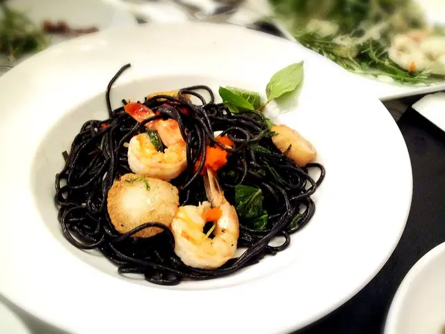 麵條乾身, 醬汁也不會過多; 帶子卻比想像中細小得多, 它比一元硬幣還要小.