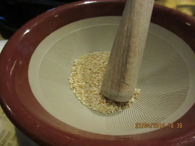 食烏冬都有得玩磨磨芝麻 =v=a
