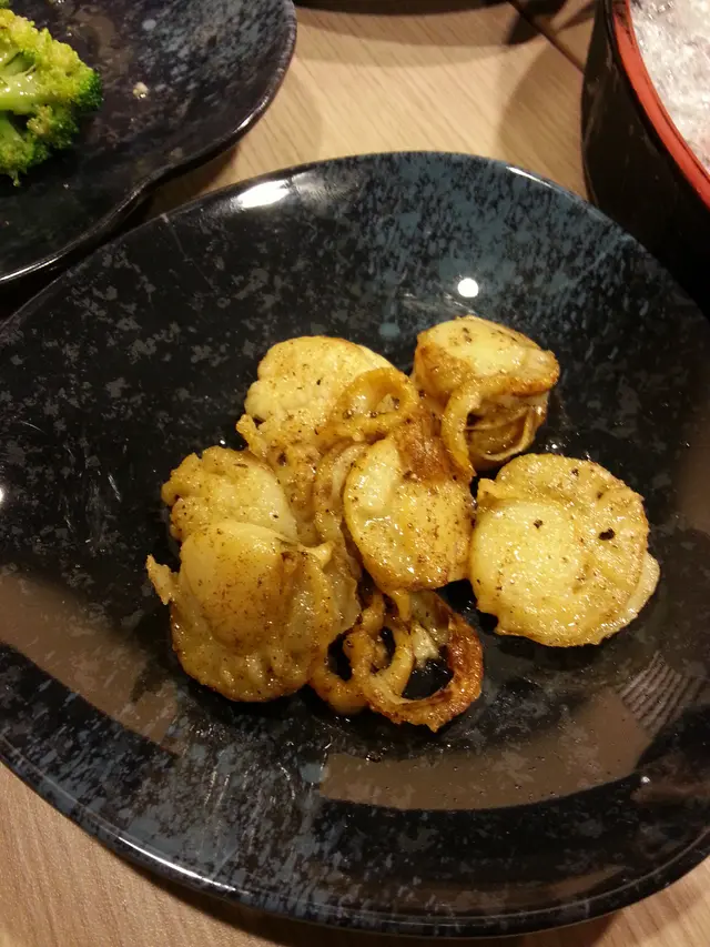 非常大粒,也很鮮甜