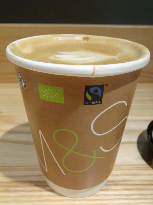 店方的咖啡獲公平交易認證 (Fair trade)、獲雨林聯盟認證、有機種植