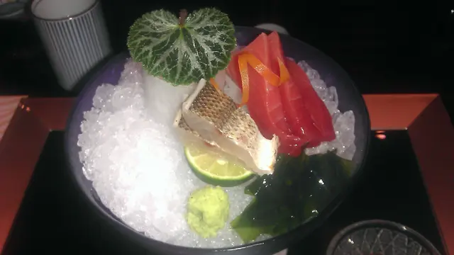 上檯時喜之次用綠葉蓋著，非常精緻