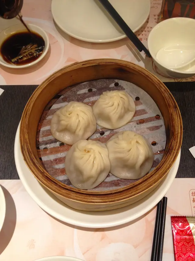 非常好吃,湯汁夠鮮。但皮不夠韌,一不小心會夾破。稍遺憾