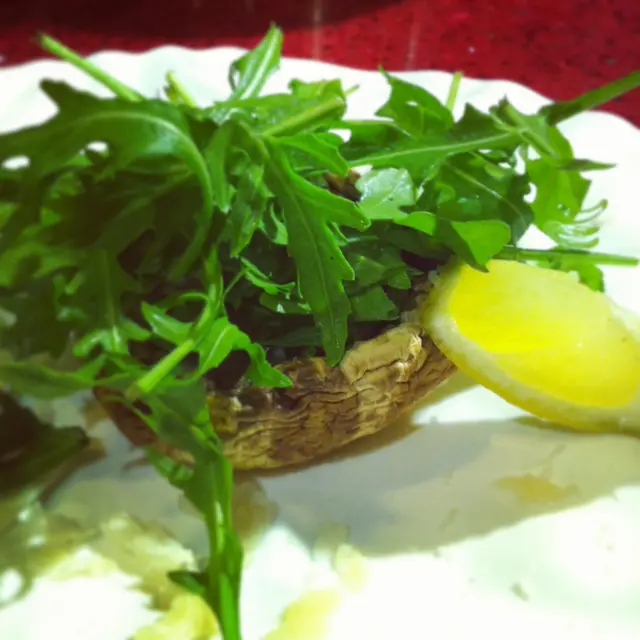 Grilled portobello with truffle oil, parmesan & rocket