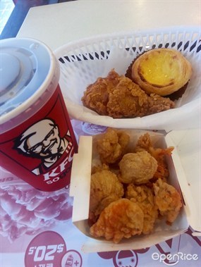 香辣雞搥＋雞寶＋葡撻 - 油麻地的肯德基家鄉雞 (KFC)