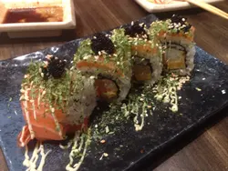 炸虾三文鱼卷