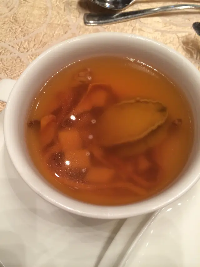 蟲草花鮑魚燉瘦肉