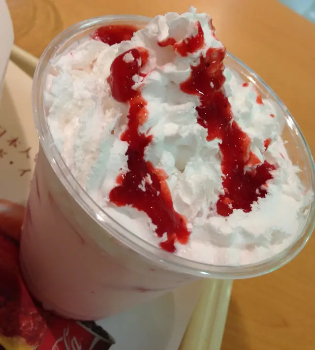 「士多啤梨鮮奶特飲」好味！推介！