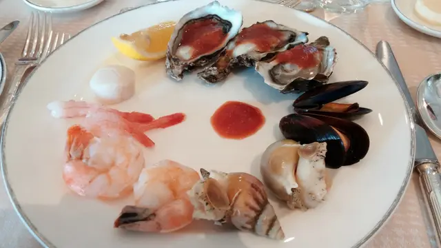 生蠔鮮甜不膩、海螺及青口均十分新鮮，味道清甜。