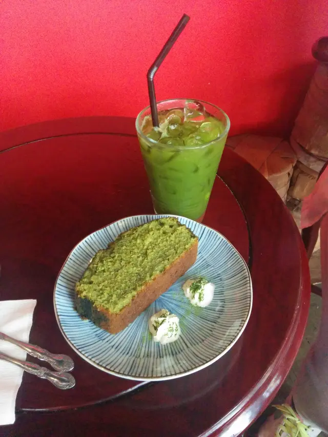 Mocha lemonade & Matcha loaf cake