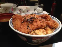 滑蛋吉列猪扒饭