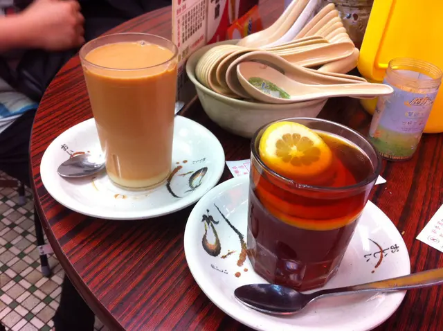 熱奶茶﹠熱0茶