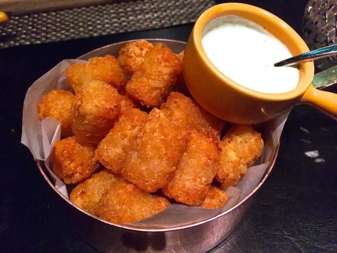 tater tots with blue cheese dip