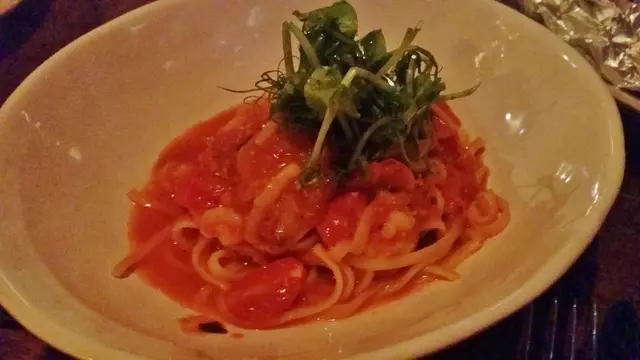 OUR FAMOUS PRAWN LINGUINE