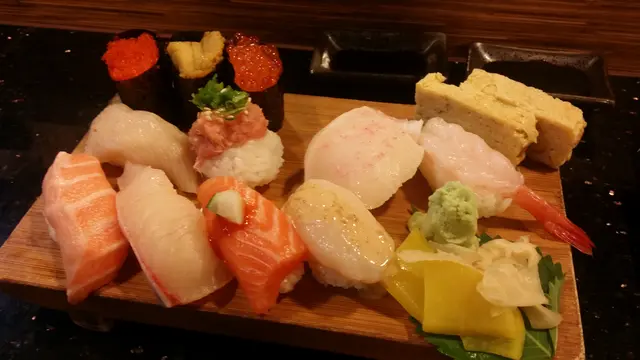 sushi deluxe 12件