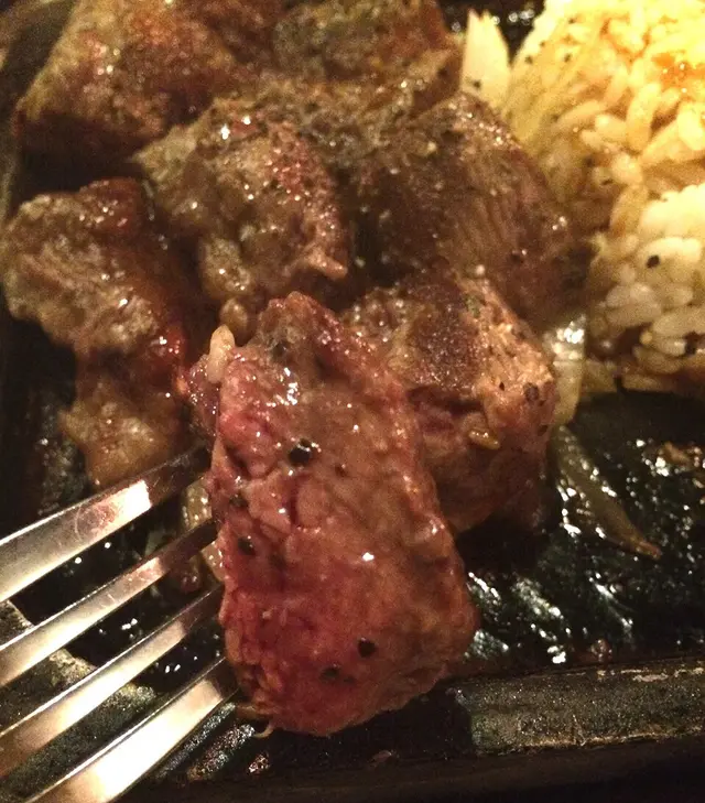 飽滿的方形牛柳粒～