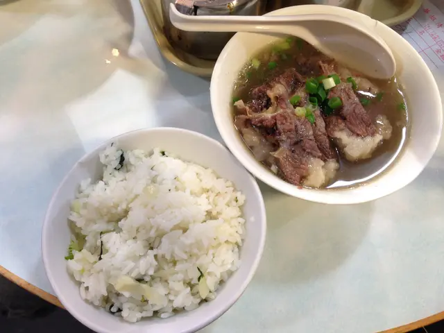 清湯牛腩菜飯