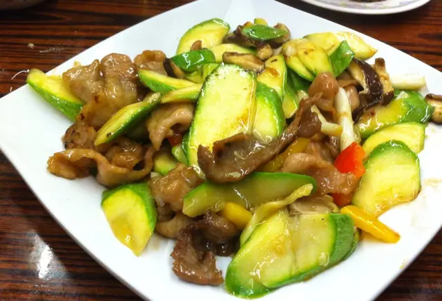 翠肉瓜炒豬爽肉