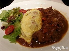 咖喱牛肉蛋包飯 - 屯門的Pokka Cafe