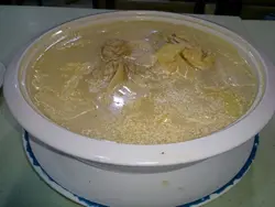 砂鍋雲吞雞