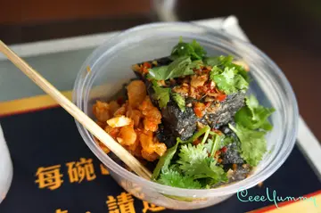 黑色臭豆腐