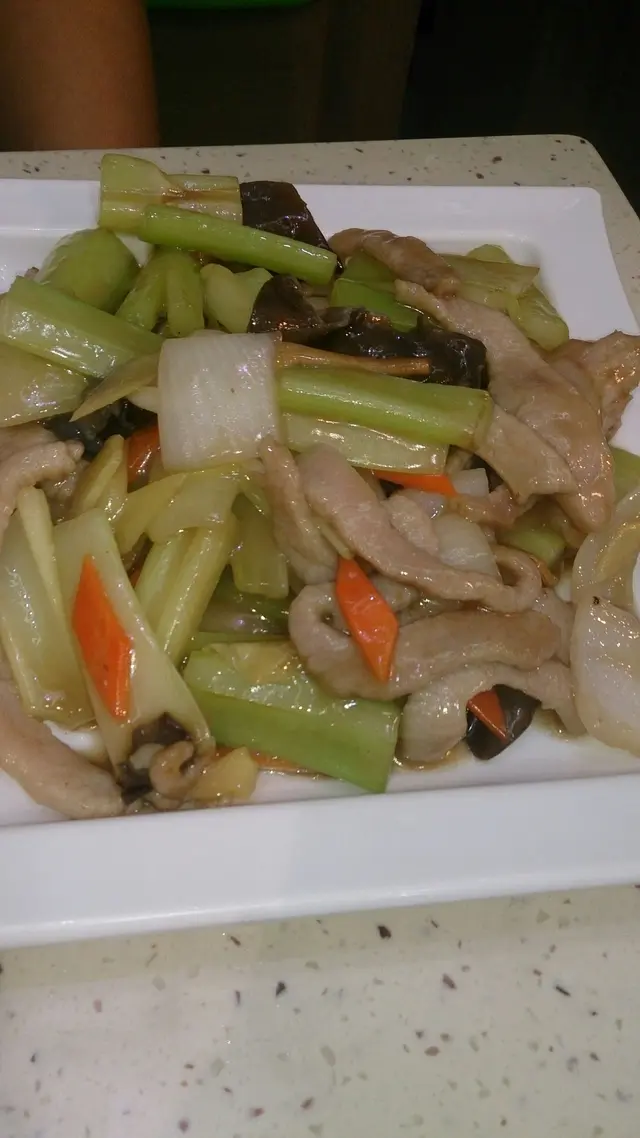 翡翠雲耳豬頸肉