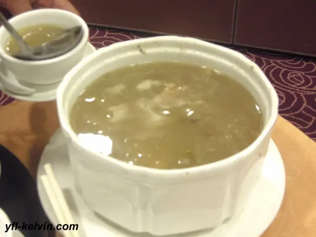 老火湯: 霸王花豬骨湯