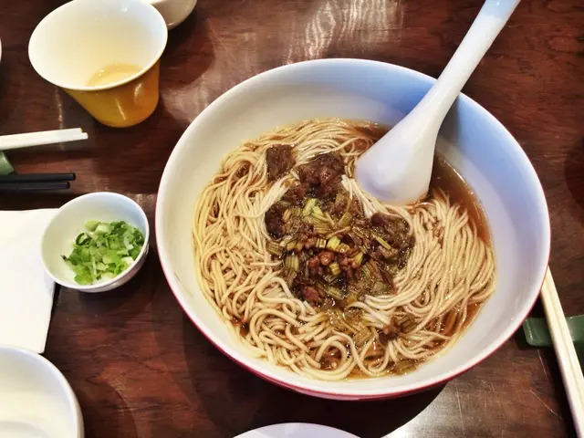 芹菜牛肉拉麵