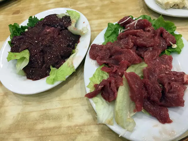 豬潤/並不是黃沙但亦算新鮮。新鮮牛肉/即是街市牛肉,一般貨色。