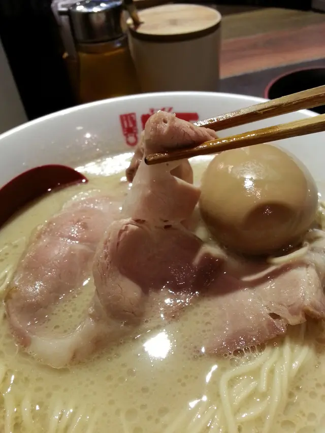肩肉 - 厚薄均勻而通透