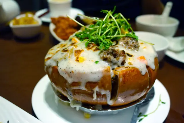 原隻南瓜黑松露焗飯