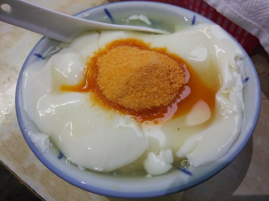 加了黃糖 豆花便有沙沙的質感了 香港元朗的阿媽豆腐花專門店 Openrice 香港開飯喇