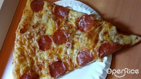 辣肉腸pizza12&#39;&#39; Pepperoni slice - 灣仔的Paisano&#39;s Pizzeria