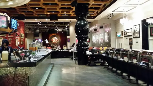 食品一目了然，因為種類不多！