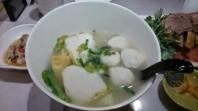 份量也很多,我最喜歡入面加入了冬菜香芹,不過如果再咸味一點就更好