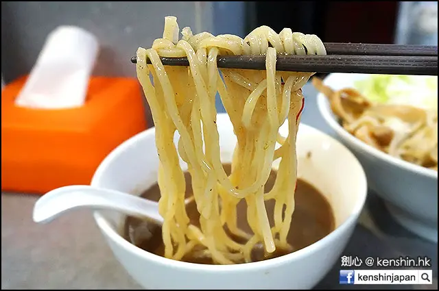 麵條沾汁掛湯程度比想像中弱一點
