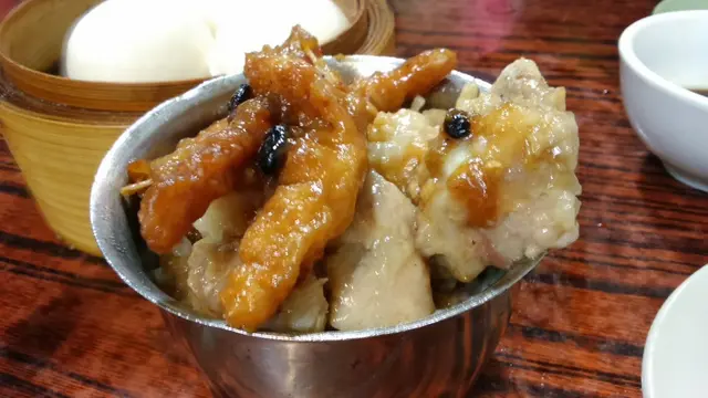 鳳爪排骨飯