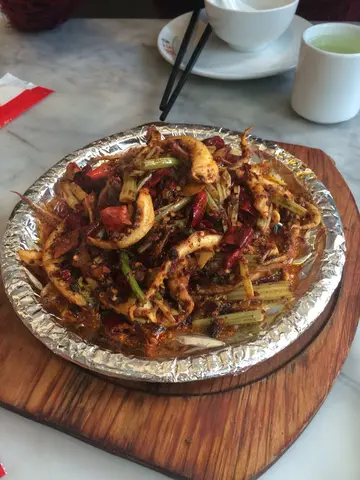 生爆鱿鱼