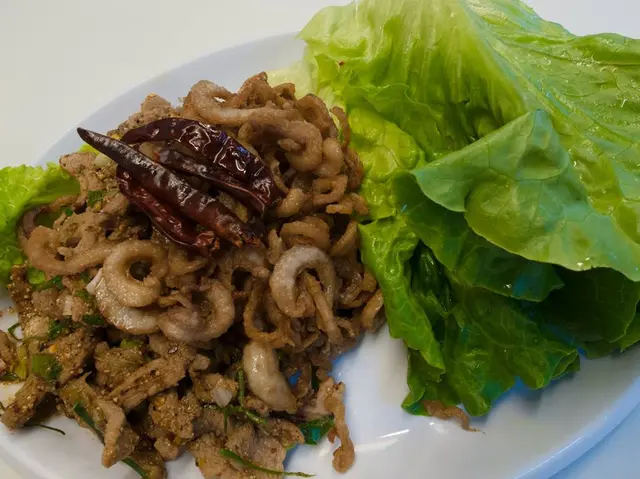 泰東鴨肉生菜包