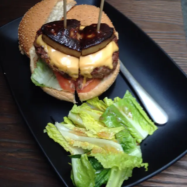 鵝肝牛肉漢堡