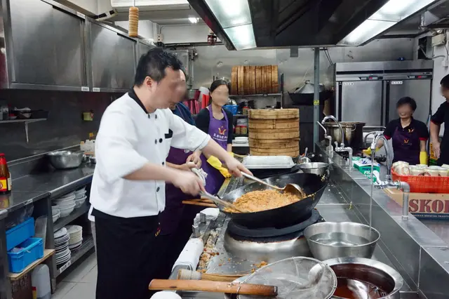 大廚示範一吓真功夫