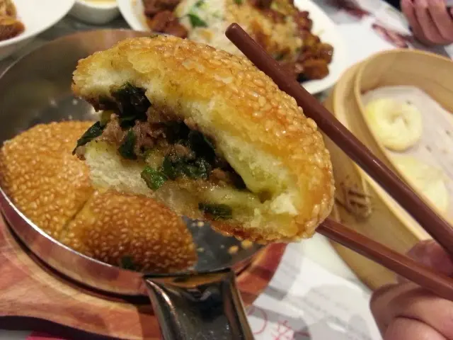 蔥餅裏頭盡是滿滿的內餡，連鎖店中實屬罕見的現象