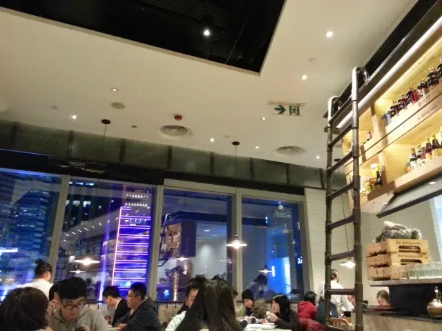 現代設計，食中菜沒有莊嚴負擔