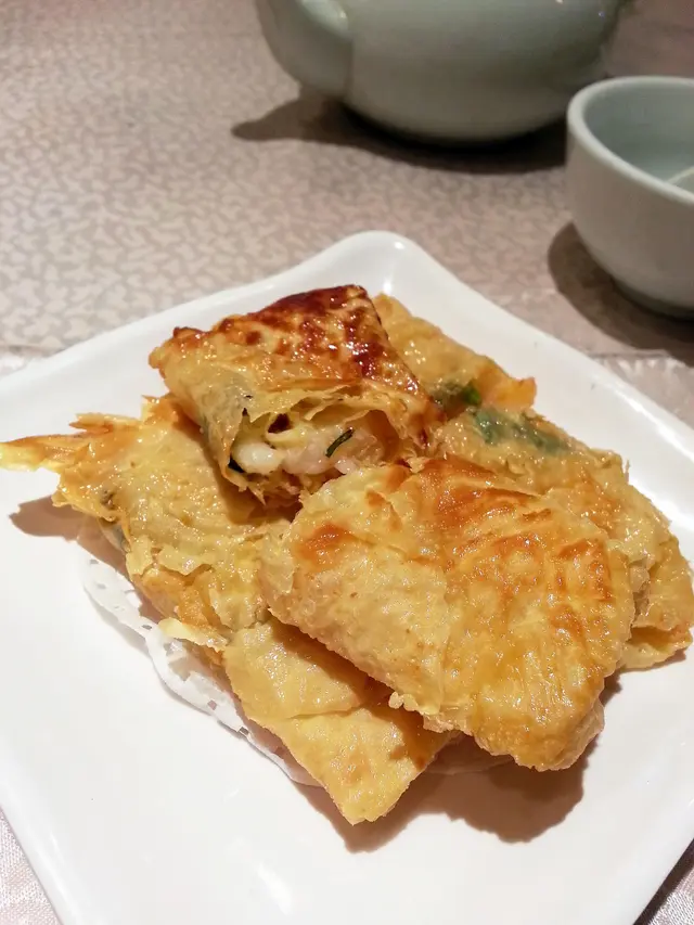 煎得金黃烤香，都不覺好油膩，咬下已經有「卜卜」聲，食落好香脆又爽口