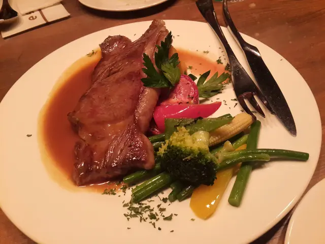 牛扒有點難咬, 薯蓉用南瓜整, 好smooth!