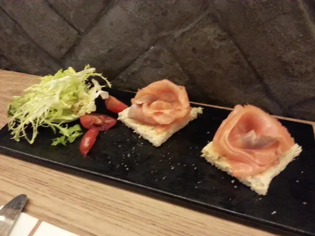 Pan Con Tomate y Salmon