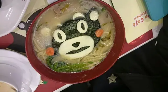 載浮載沉的熊