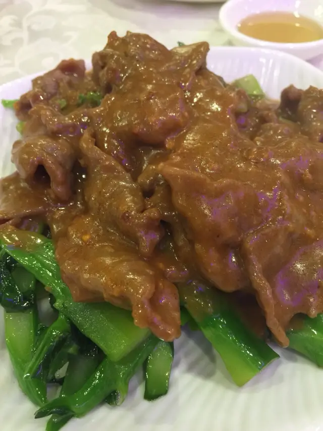 沙茶牛肉炒介蘭